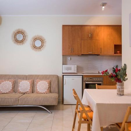 Luxury Coastal Retreat, Mountain View Balcony With Palm Trees & Parking Apartman Hriszí Aktí Haniá Kültér fotó