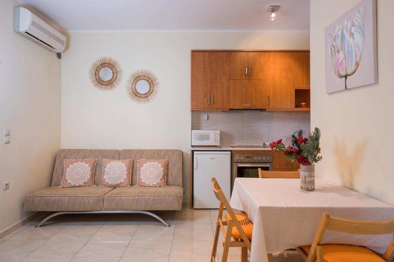 Luxury Coastal Retreat, Mountain View Balcony With Palm Trees & Parking Apartman Hriszí Aktí Haniá Kültér fotó