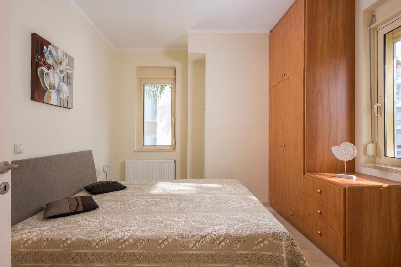 Luxury Coastal Retreat, Mountain View Balcony With Palm Trees & Parking Apartman Hriszí Aktí Haniá Kültér fotó