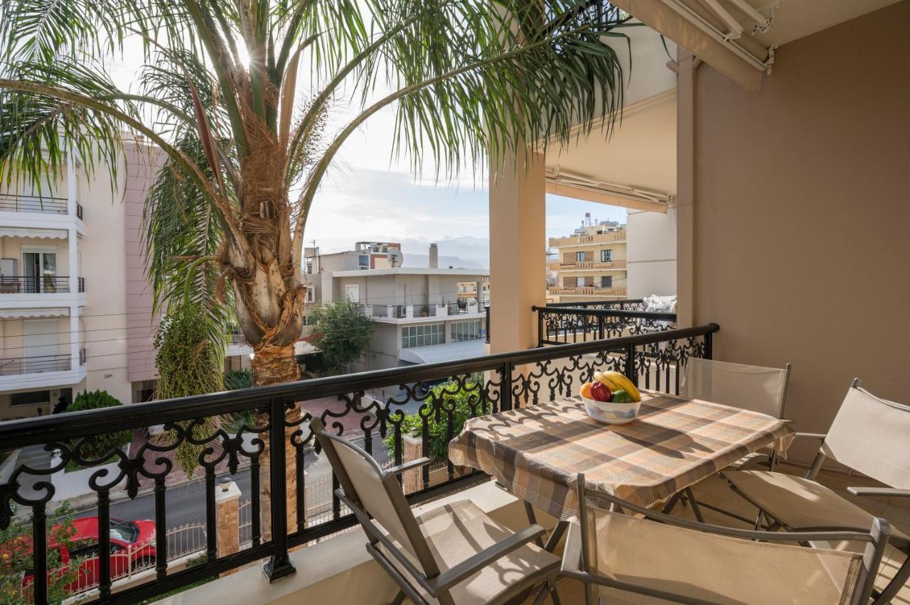 Luxury Coastal Retreat, Mountain View Balcony With Palm Trees & Parking Apartman Hriszí Aktí Haniá Kültér fotó